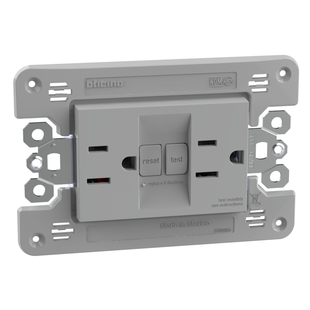 American standard socket outlets. 2 P+E 15 A 127 VA GFCI