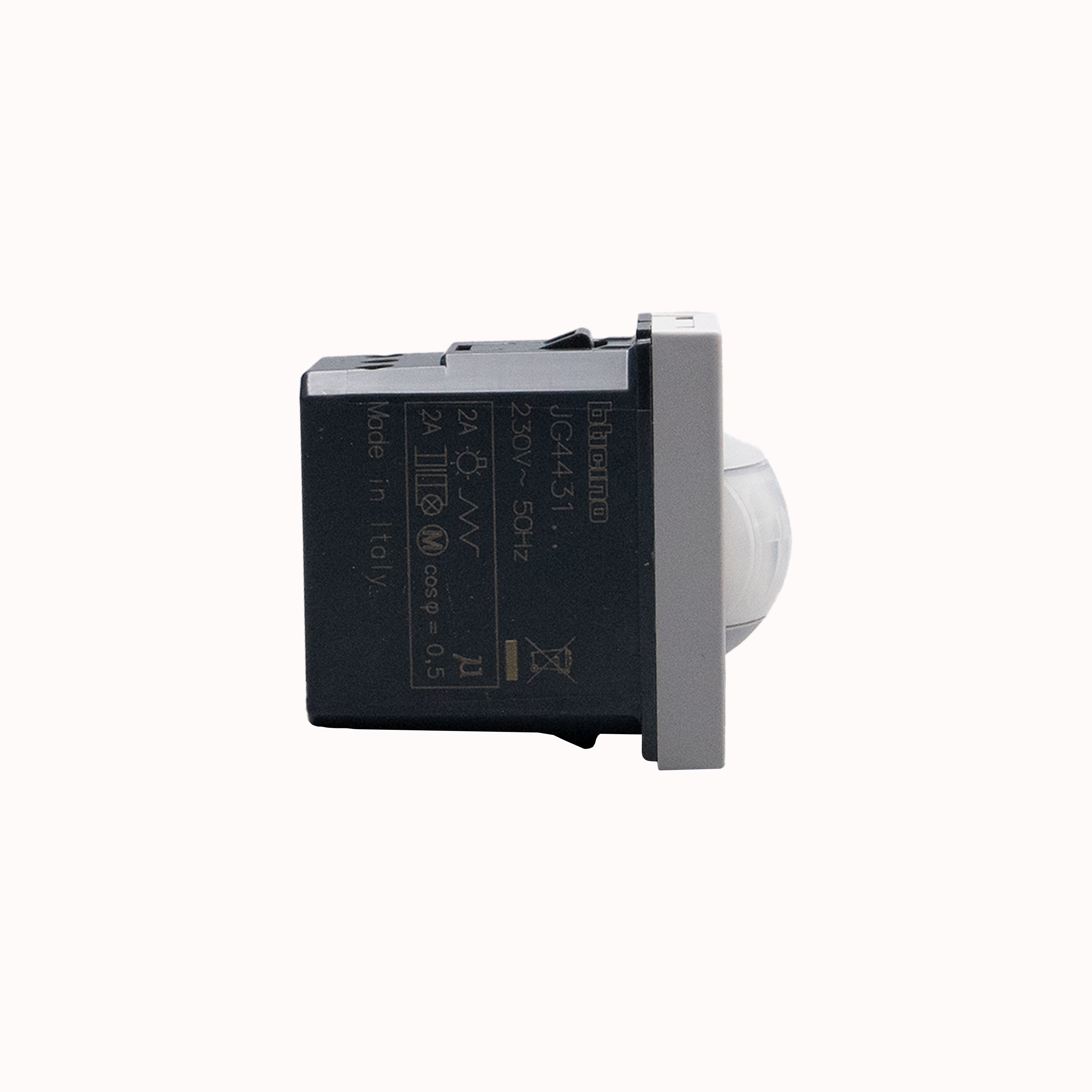 Switch with passive infrared ray movement sensor 
