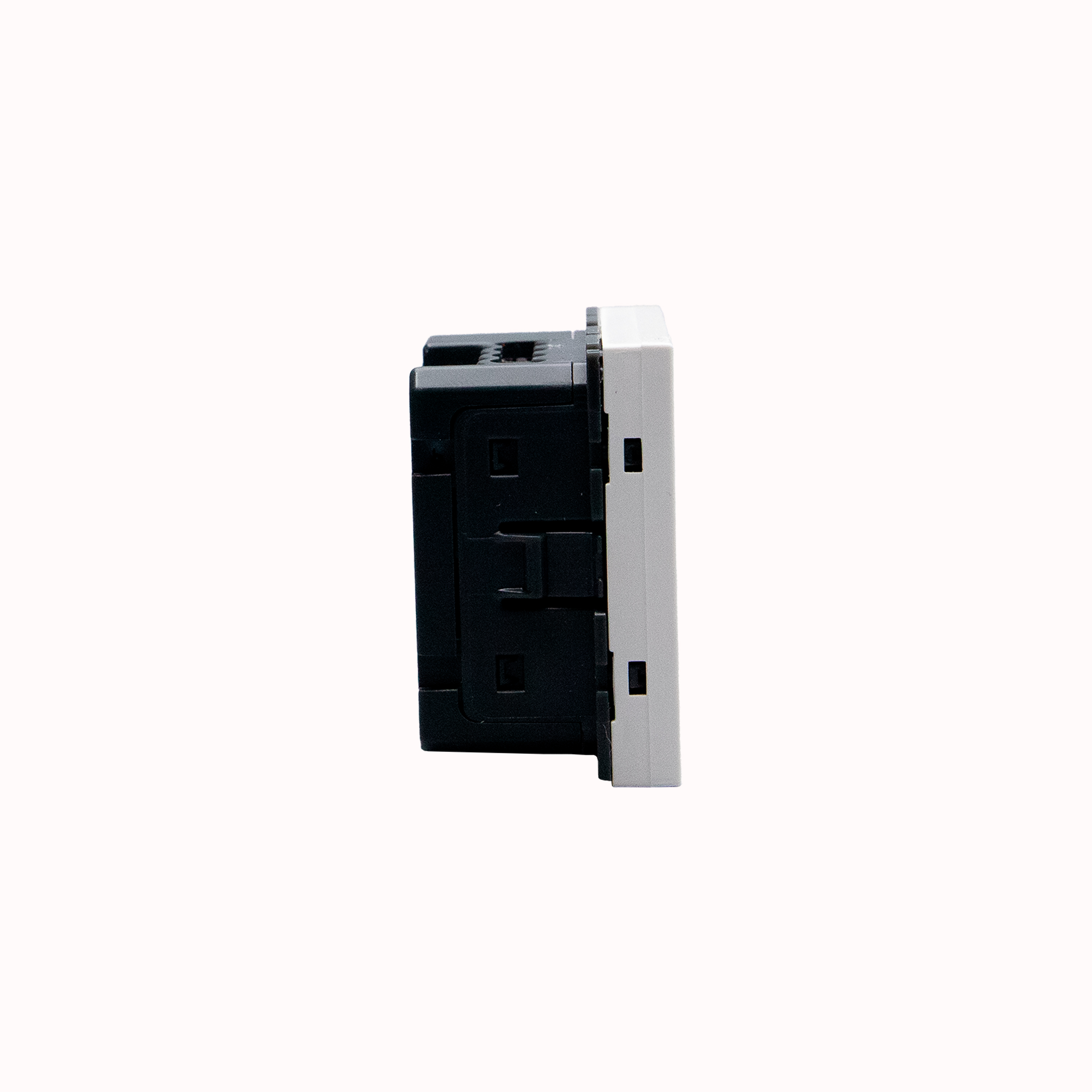 Touchless switch for lighting