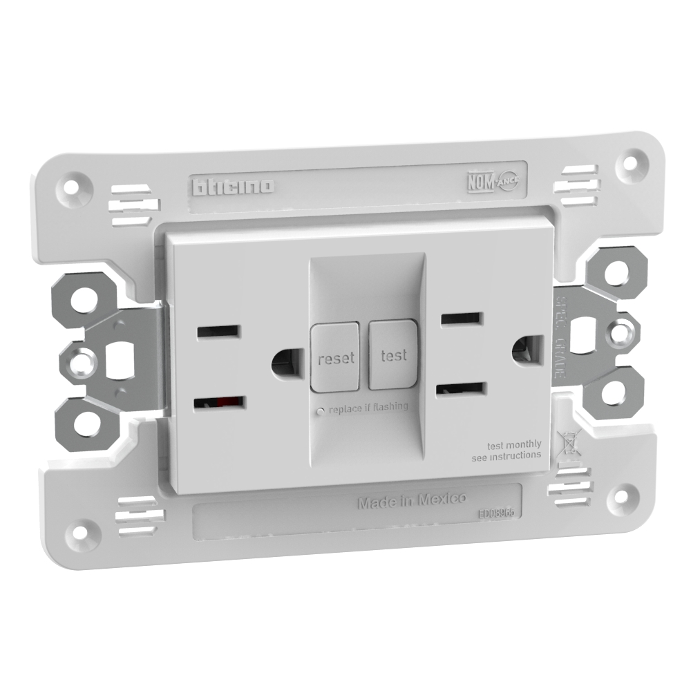 American standard socket outlets. 2 P+E 15 A 127 VA GFCI