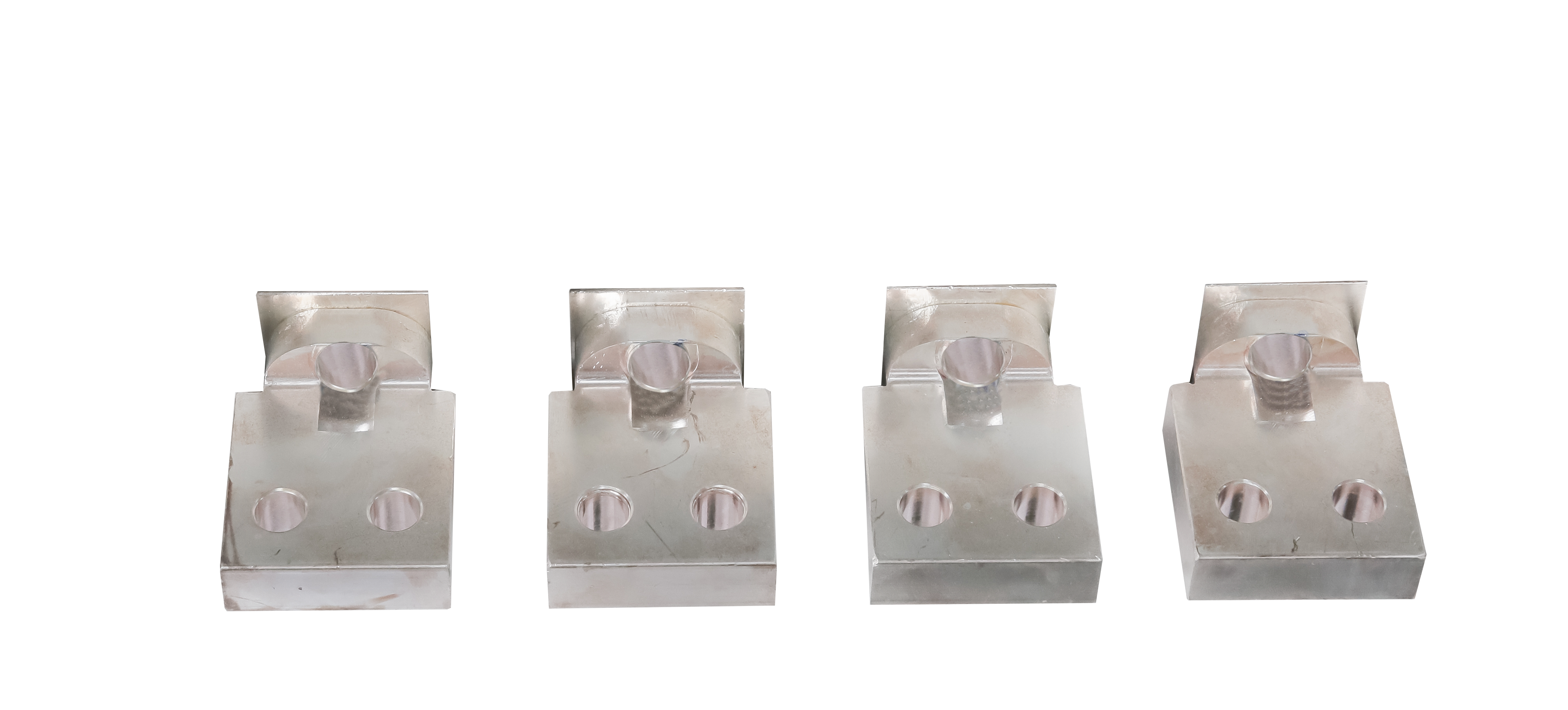 Rear terminal for MEGABREAK compact 4P draw-out version