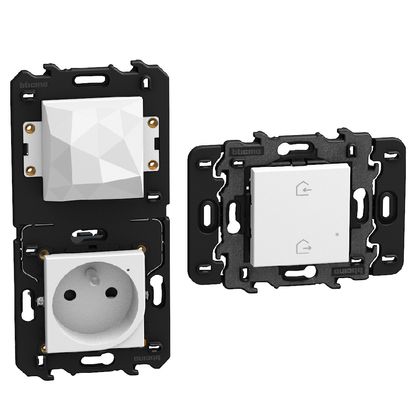 Gateway with 16 A 250 V French/Belgian standard connected socket - Power supply 110-230 Vac - white