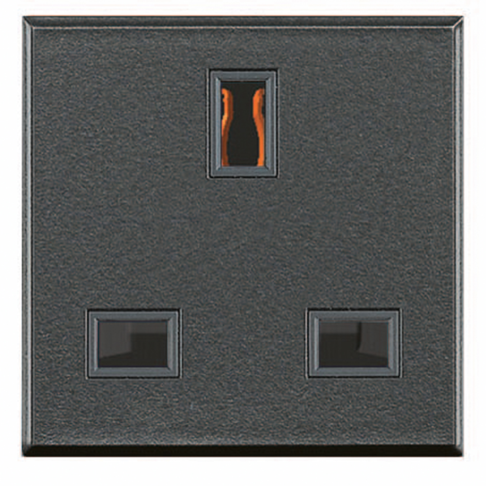 Socket modular 2P+T 13A 250 Vac British standard