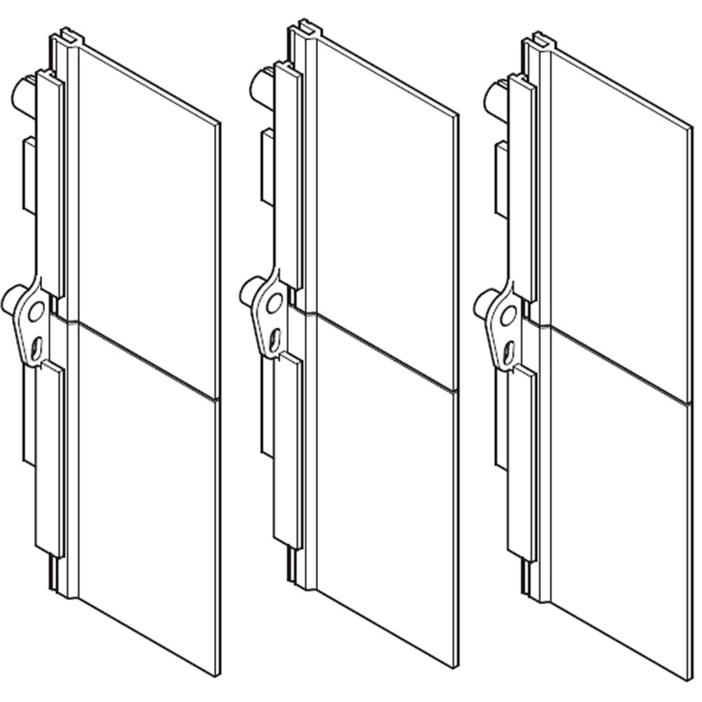 Insulating shields for circuit breakers 4P