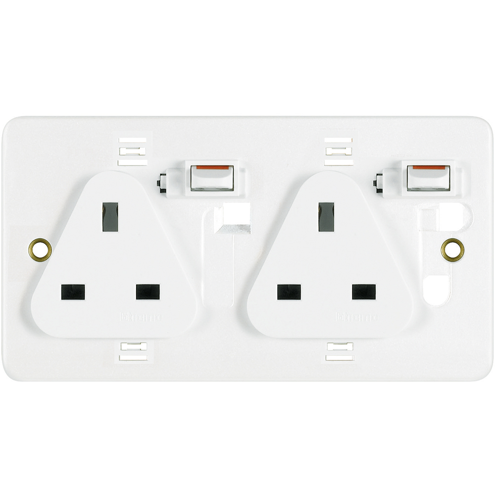Socket outlet - 2 gang DP double earth 13 AMP