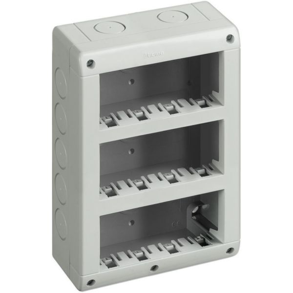 Box IP40 (base + Cover) vertical - 4+4+4 modules Matix