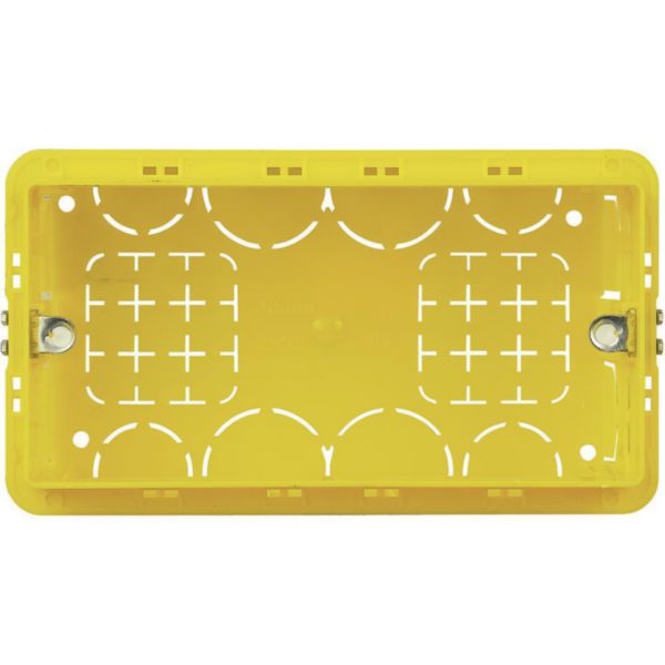Flush-mounting box in resin 4 modules
