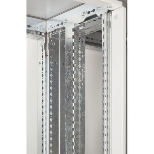 Risers with variable step for cabinets HDX 600x1800mm
