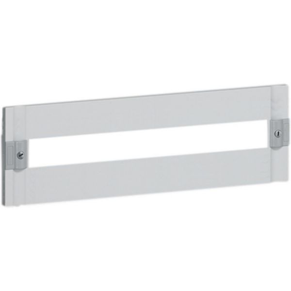 Front panel with screws 1/4 turn (plastic) and DIN35 window for 24 modules 600x150mm