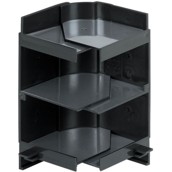Variable internal angle bottom for trunking