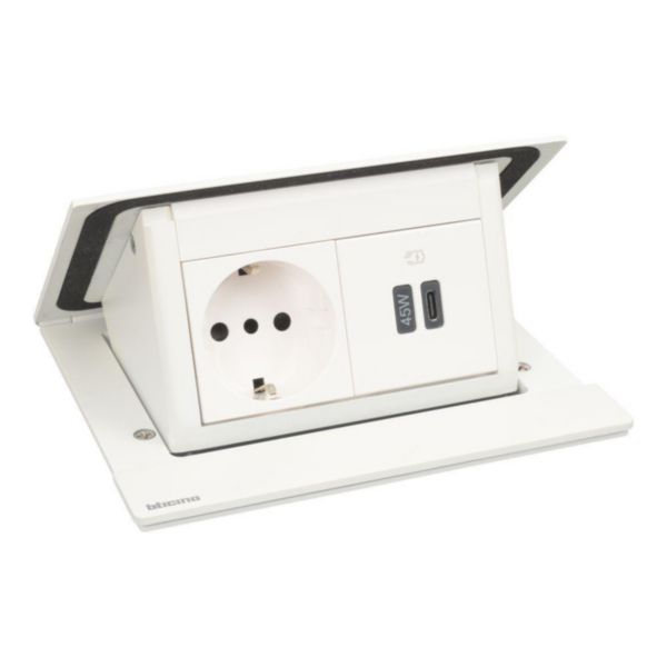 Pop-up - For flush mounting in furniture. Equipped with MatixGo functions. 4 modules