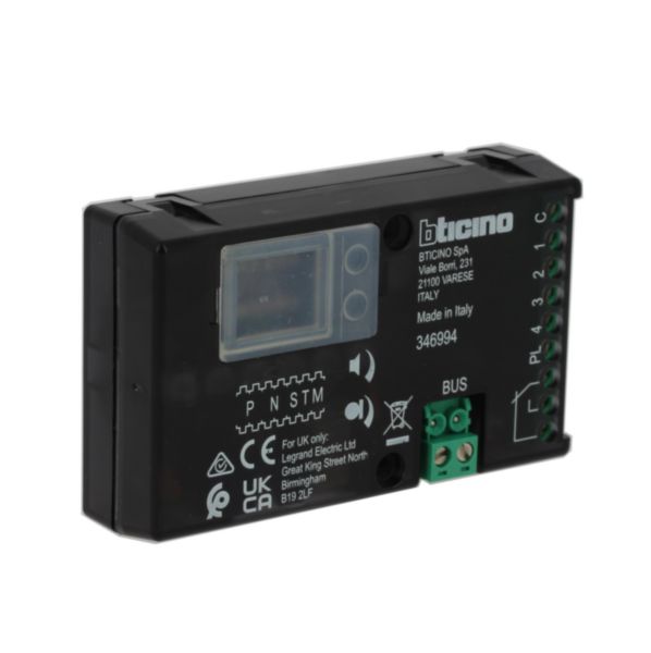 Universal speaker unit with built-in relay