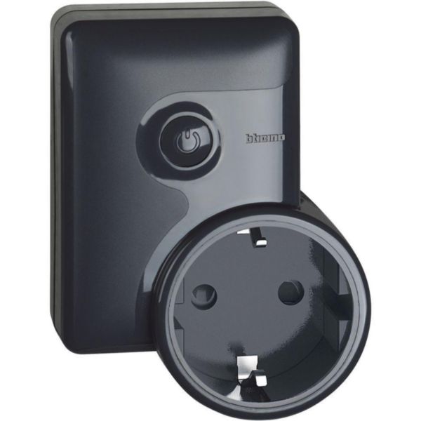 Connected plug&play socket for devices with power up to 16A 3680W. Shuko standard socket
