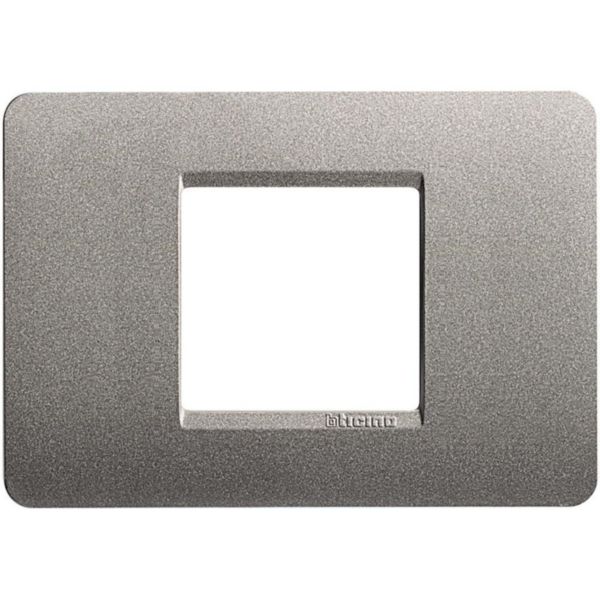 Cover plate 2P centered