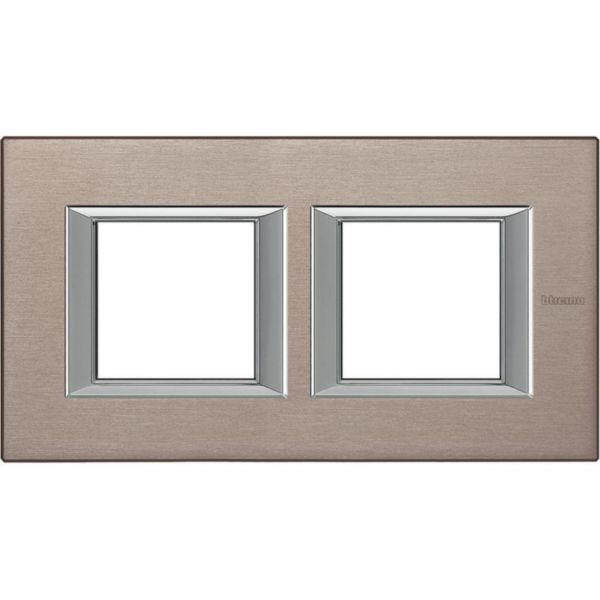 Rectangular cover plate 2x2P 71mm