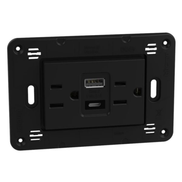 American standard 2 P+E 15 A 127/250 VA universal duplex socket - 5 Vd.c. type A and C USB charger