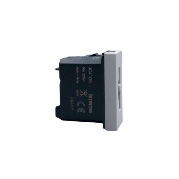 Safety socket 2P+E 10 A 250 Va.c. irreversible
