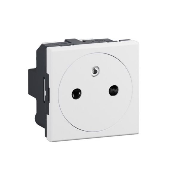 French/Belgian standard socket 2 P+E 16 A 250 V - flat