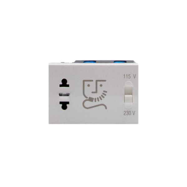 Shaver socket with insulation transformer