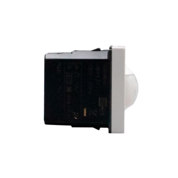 Switch with passive infrared ray movement sensor 