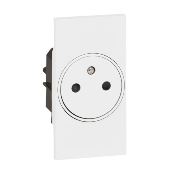 French-Belgium standard socket 2 P+E 16 A 250 Vac