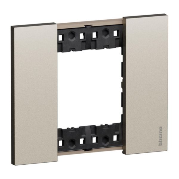 3 modules Living Now Plate 
