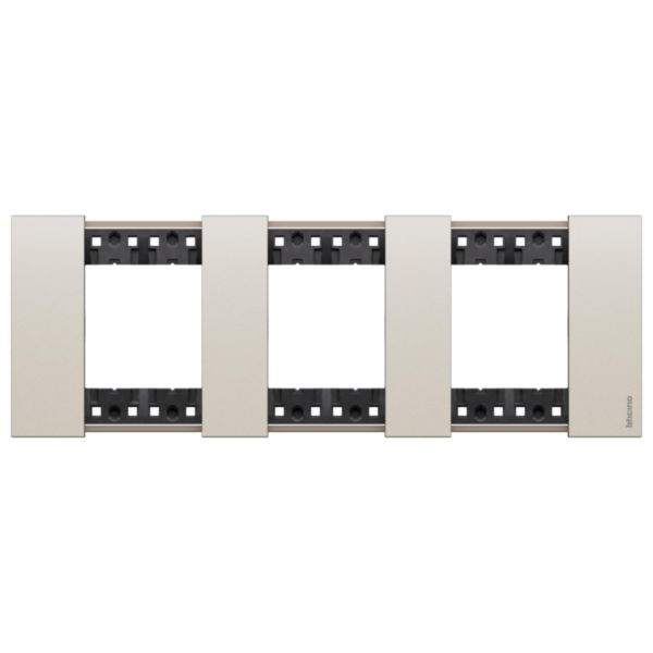 2x3P 71mm Living Now Plate  