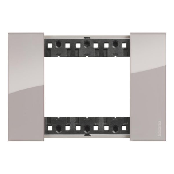 3 modules Living Now plate