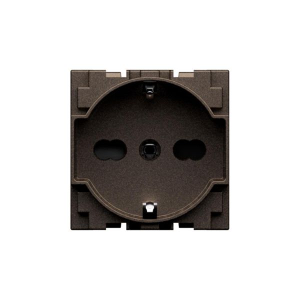 P40 Italian stadandard socket. Socket 2 P+E 16 A 250 VA