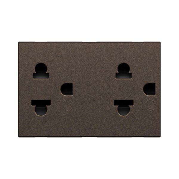 Thai standard sockets  2 P+E 16 A 127/250 Va.c. 