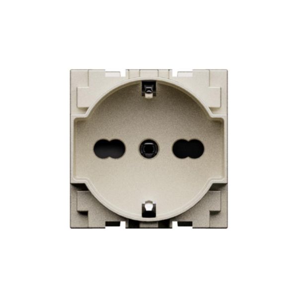 P40 Italian stadandard socket. Socket 2 P+E 16 A 250 VA