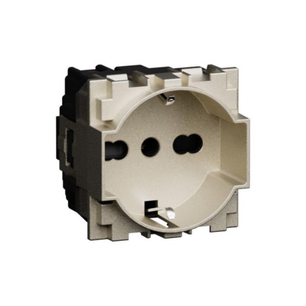 P40 Italian stadandard socket. Socket 2 P+E 16 A 250 VA