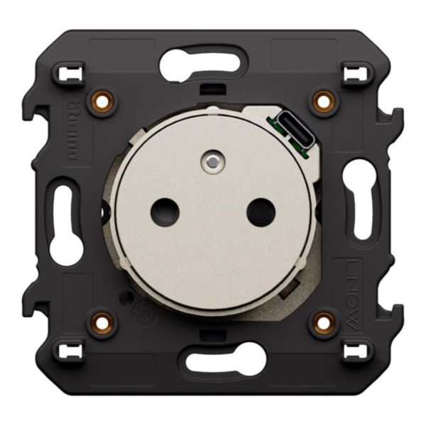 French/belgian standard flat electric socket with integrated USB charger.