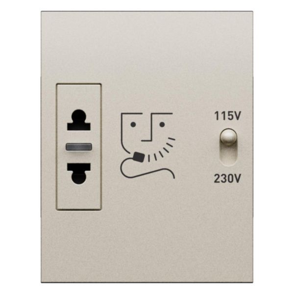 Shaver socket with insulation transformer 