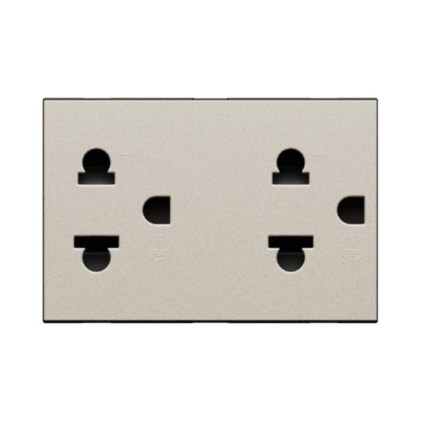 Thai standard 2 P+E 16 A 127/250 Va.c. 
