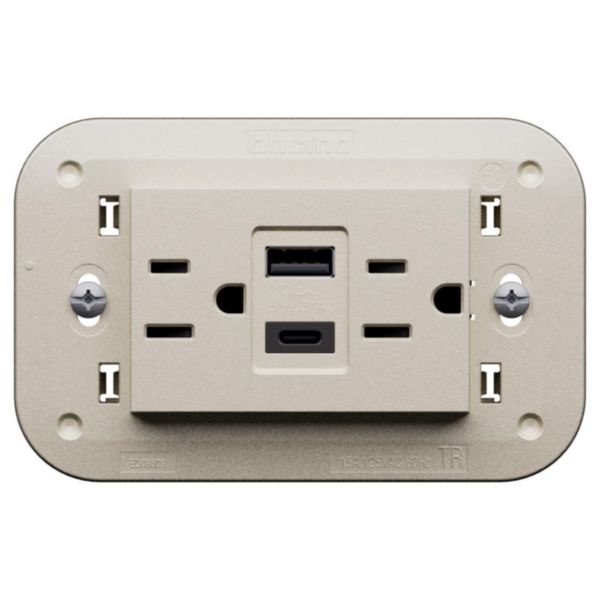 American standard 2 P+E 15 A - 127/250 Va.c. 