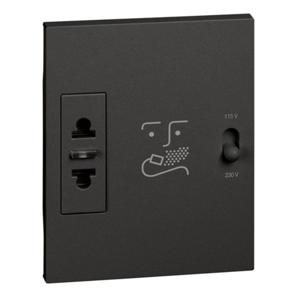 Shaver socket with insulation transformer