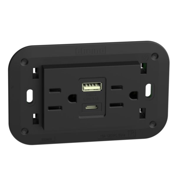 American standard 2 P+E 15 A 127/250 Vac universal duplex socket and 5 Vdc type A and C USB charger