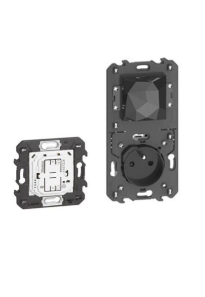 Gateway - This pack enables to create a connected installation in the home (with F/B std socket)