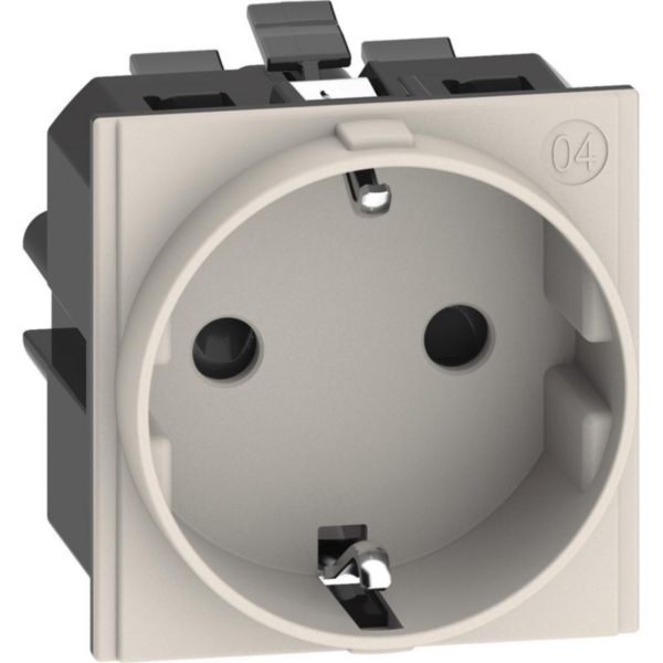 German standard socket 2 P+E 16 A 250 V