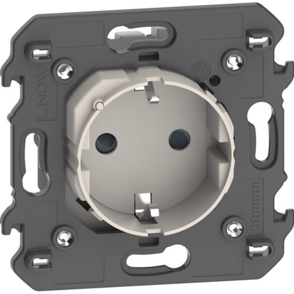 2P+E 16 A 250 Vac German standard connected socket