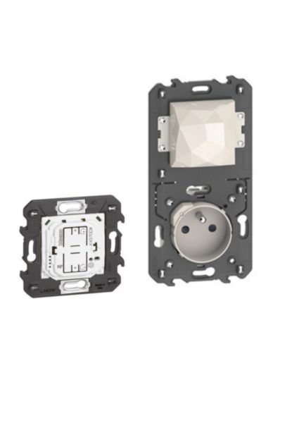 Gateway - This pack enables to create a connected installation in the home (with F/B std socket)