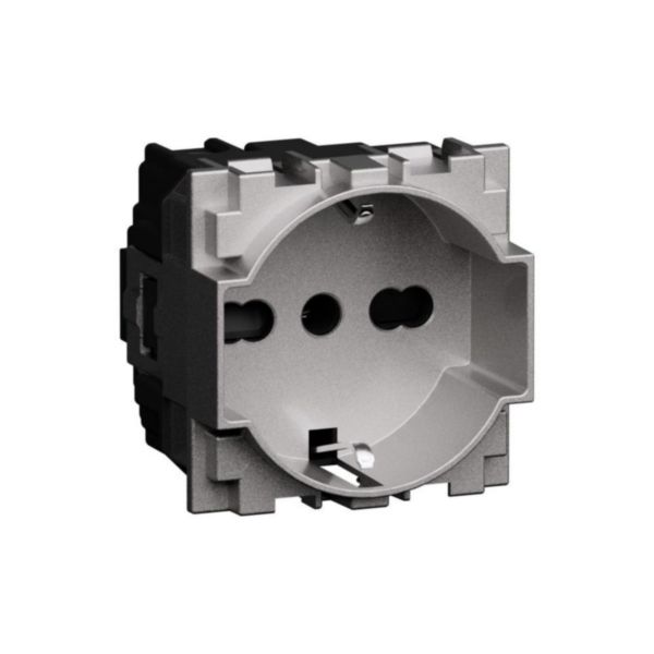 P40 Italian stadandard socket. Socket 2 P+E 16 A 250 VA