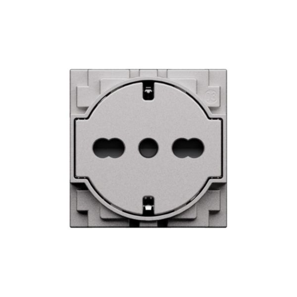 German and Italian standard flat socket. 