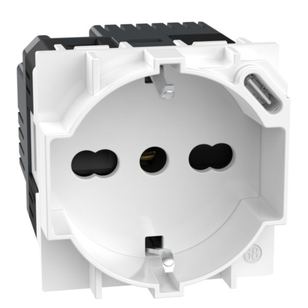 Standard Italian P40 socket with integrated USB charger