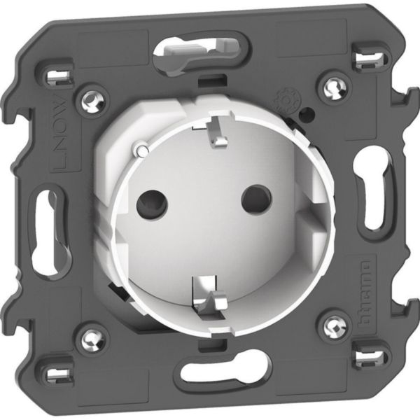 2P+E 16 A 250 Vac German standard connected socket