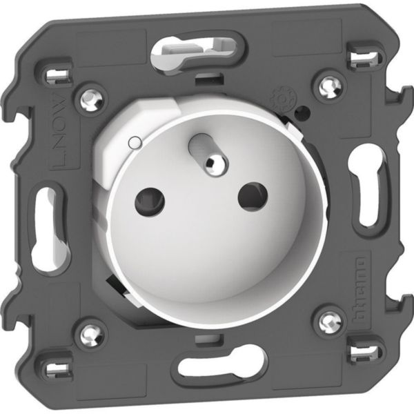 2P+E 16 A 250 Vac French/belgian standard connected socket