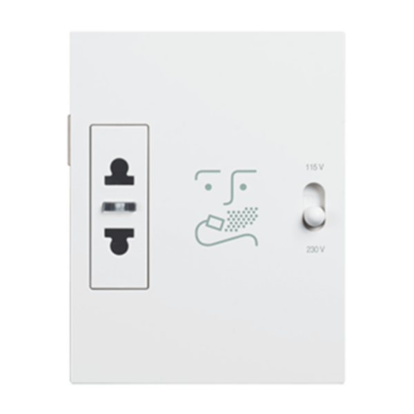 Shaver socket with insulation transformer