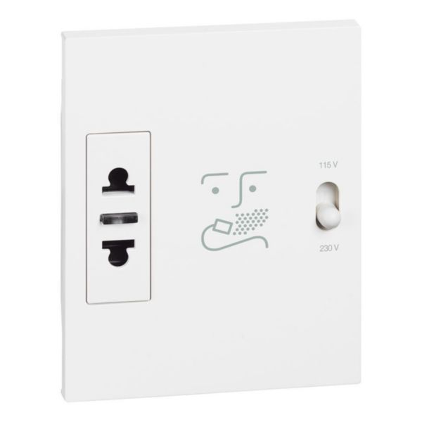 Shaver socket with insulation transformer