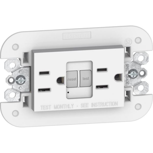 American standard 2 P+E 15 A 127 Vac GFCI socket